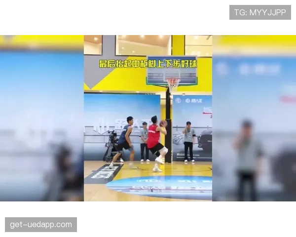 深入解读篮球比赛开始规则中的跳球流程与违例判定标准